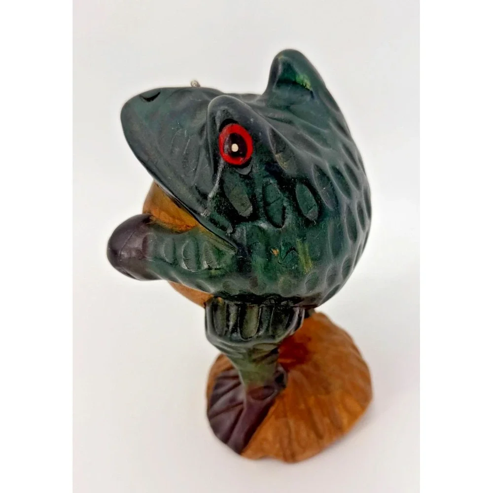 Hand Carved Wooden Frog Figurine Holding Dragonfly‎ Rustic Folk Art Decor
